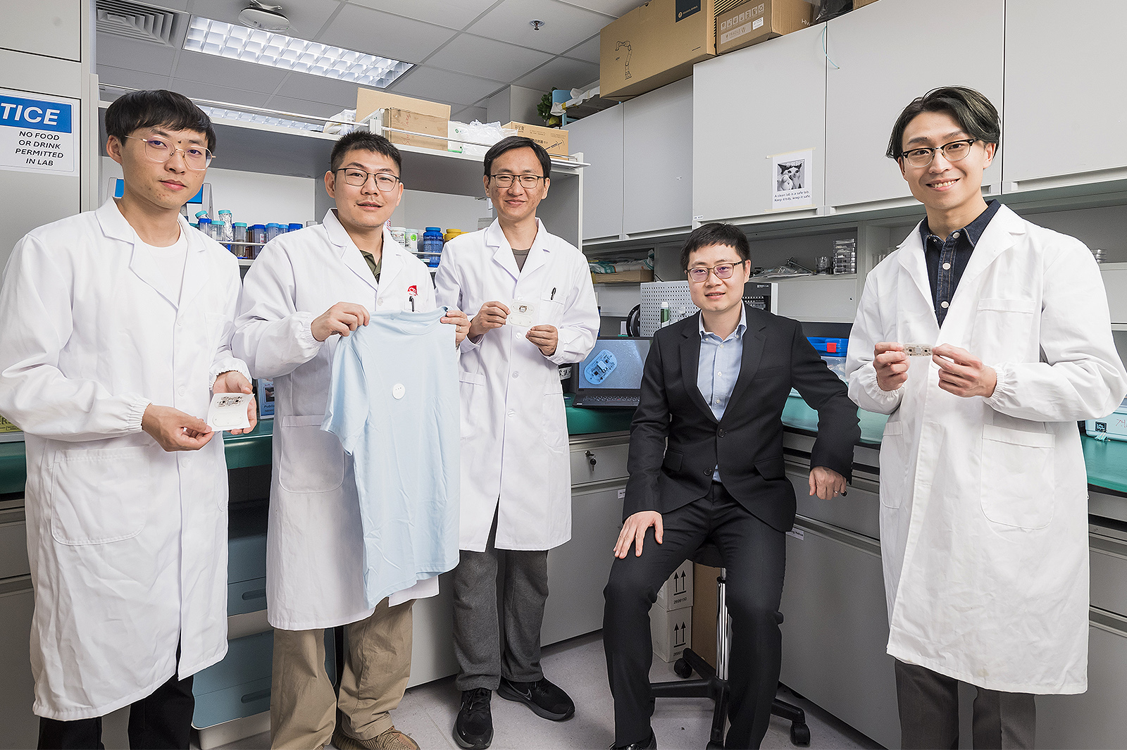 Professor Yu (2nd from right) and his team.
